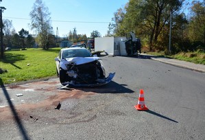 uszkodzenia powypadkowe pojazdów uczestniczących z zdarzeniu drogowym w Wietrznie