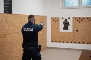 policjant uczestniczący w szkoleniu