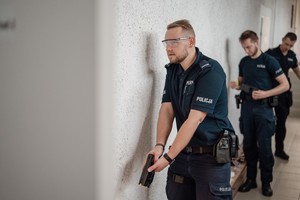 policjant uczestniczący w szkoleniu