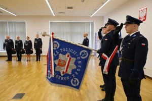 uczestnicy uroczystej zbiórki w Komendzie Miejskiej Policji w Krośnie