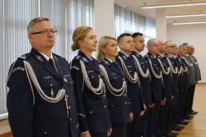 uczestnicy uroczystej zbiórki z okazji wprowadzenia Komendanta Miejskiego Policji w Krośnie