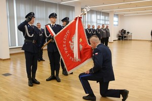 uczestnicy uroczystej zbiórki z okazji wprowadzenia Komendanta Miejskiego Policji w Krośnie