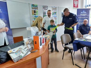 Organizatorzy, finaliści i wyróżnieni w konkursie podczas uroczystości podsumowującej wydarzenie