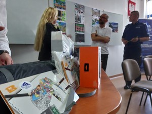 Organizatorzy, finaliści i wyróżnieni w konkursie podczas uroczystości podsumowującej wydarzenie