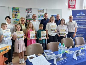 Organizatorzy, finaliści i wyróżnieni w konkursie podczas uroczystości podsumowującej wydarzenie