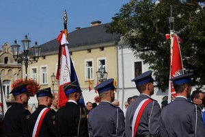 uczestnicy podczas krośnieńskich obchodów Święta Wojska Polskiego
