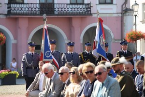 uczestnicy podczas krośnieńskich obchodów Święta Wojska Polskiego