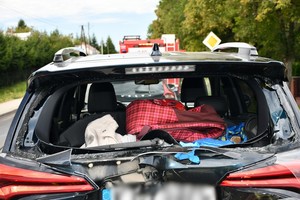 uszkodzenia pokolizyjne pojazdów uczestniczących w kolizji drogowej w Ustrobnej