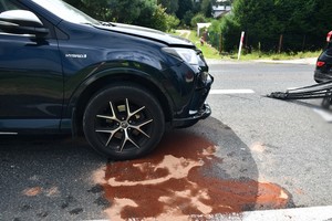 uszkodzenia pokolizyjne pojazdów uczestniczących w kolizji drogowej w Ustrobnej