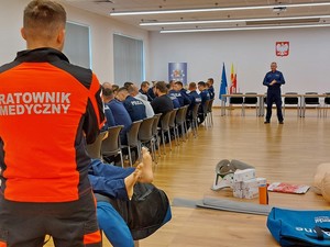 Uczestnicy ćwiczeń podczas zajęć