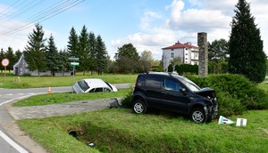 uszkodzenia powypadkowe pojazdów uczestniczących w zdarzeniu w Bóbrce