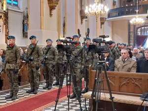Uczestnicy uroczystości upamiętniających gen. Stanisława w Korczynie