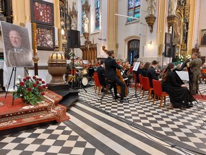 Uczestnicy uroczystości upamiętniających gen. Stanisława w Korczynie