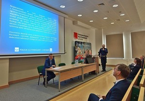 uczestnicy konferencji podczas wykładów