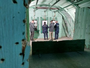 turniej strzelecki z udziałem policjantów