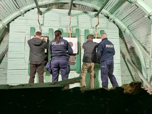 turniej strzelecki z udziałem policjantów