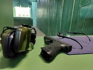 turniej strzelecki z udziałem policjantów