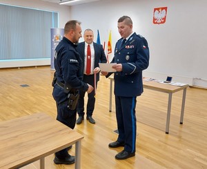 turniej strzelecki z udziałem policjantów