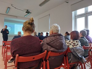 uczestnicy debaty społecznej w Korczynie