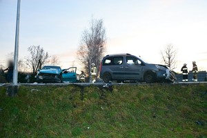 uszkodzenia powypadkowe pojazdów uczestniczących w zdarzeniu