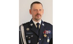zdjęcie Komendanta Głównego Policji w mundurze wyjściowym