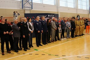 turniej piłki siatkowej z udziałem policjantów i przedstawicieli służb ratowniczych regionu