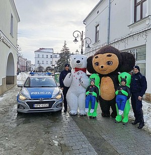 turniej piłki siatkowej z udziałem policjantów i przedstawicieli służb ratowniczych regionu