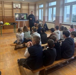 uczestnicy zajęć edukacyjnych na temat cyberbezpieczeństwa