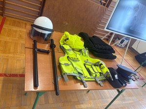 uczestnicy zajęć edukacyjnych na temat cyberbezpieczeństwa