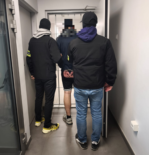 Sprawca zdarzenia drogowego, 23-letni obywatel Ukrainy.