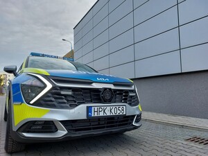 Na zdjęciu znajduje się radiowóz.