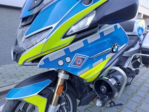 Zdjęcie policyjnego motocyklu.